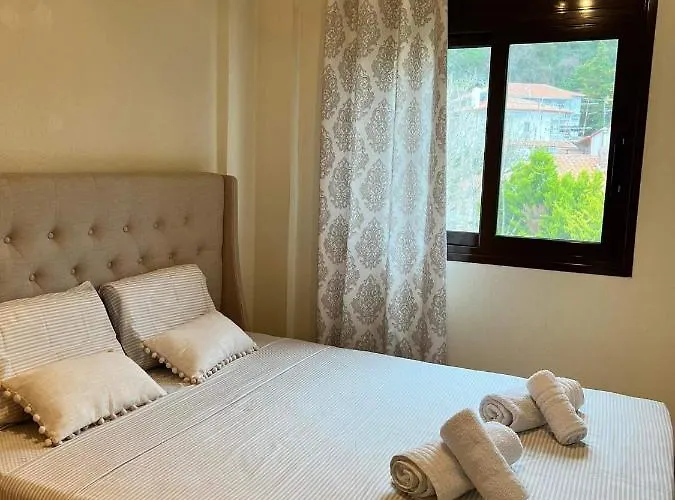With Amazing Views Apartment